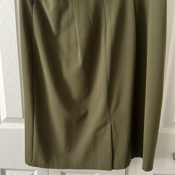 Olive green dress with ruffles, can wear to a business meeting or a party - Picture 5 of 5